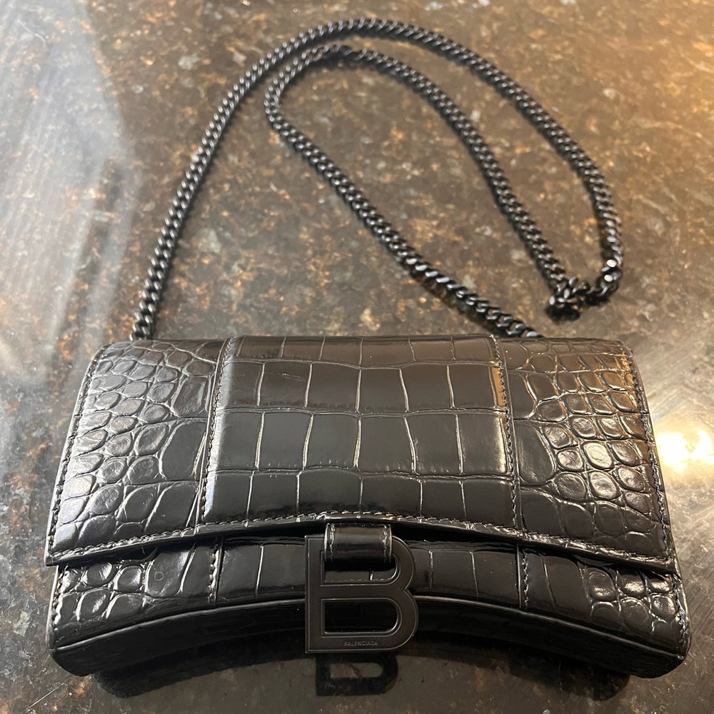 Balenciaga Woman’s hourglass wallet on chain crocodile black matte